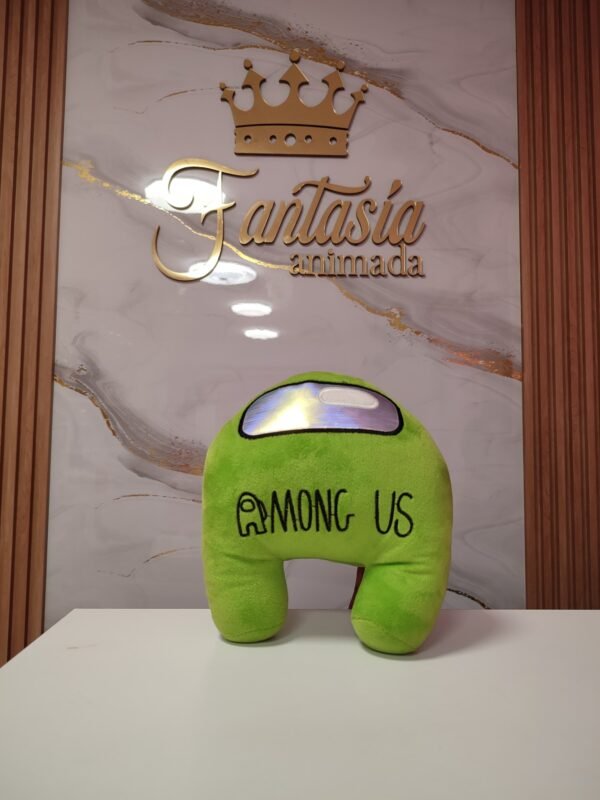 Peluche Among US